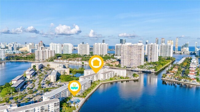 Building Photo - 3020 Marcos Dr