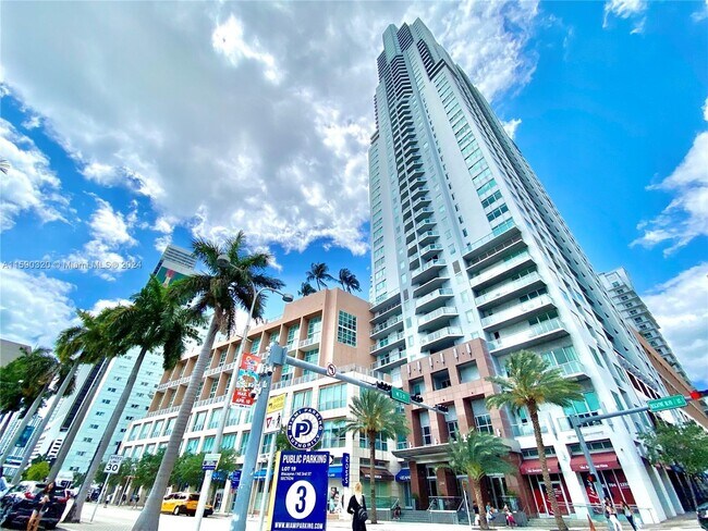 Building Photo - 253 NE 2nd St