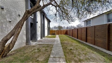 Building Photo - 1913 Hearthstone Dr