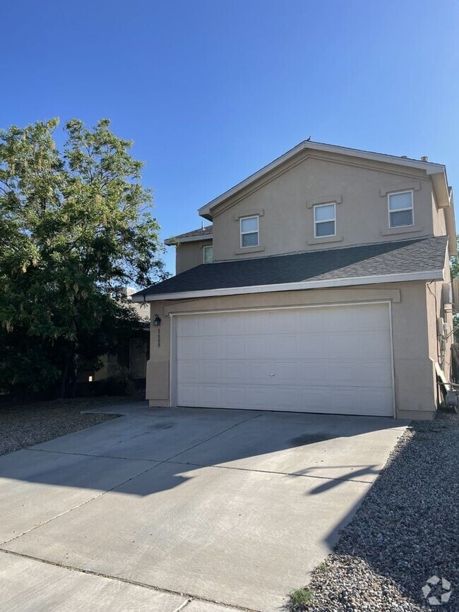 Building Photo - Convenient Westside location!