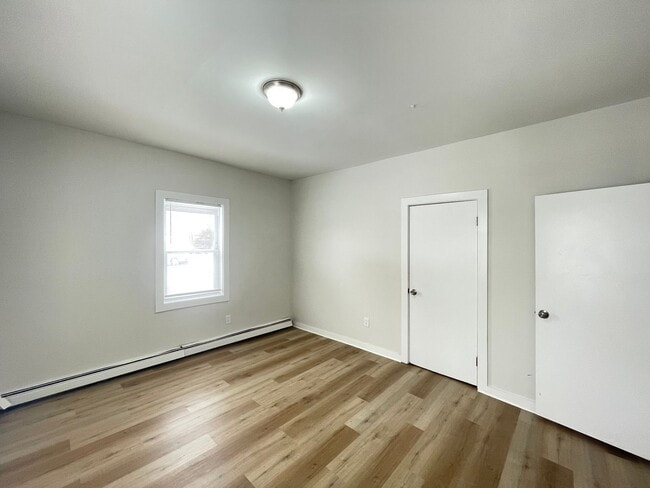 Building Photo - 124 Beech St