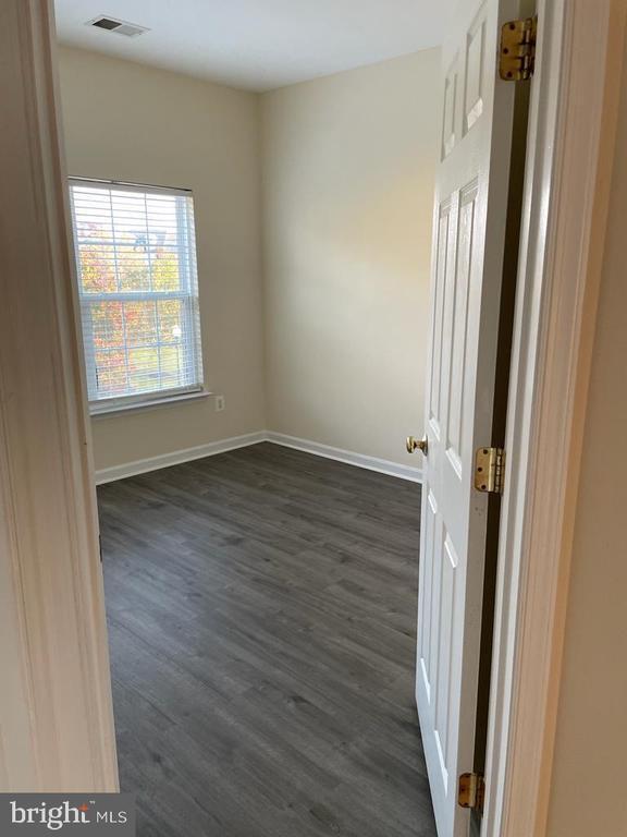 Building Photo - 9700 Kennoway Ct