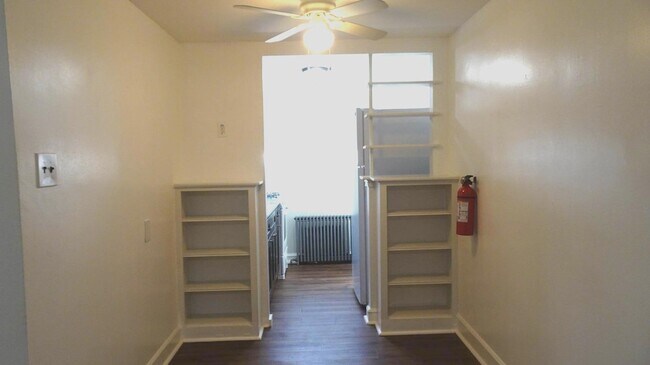 Building Photo - 6736 Blakemore St