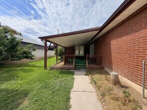 Building Photo - Spacious 3-Bed, 2-Bath Basement Unit in Murray