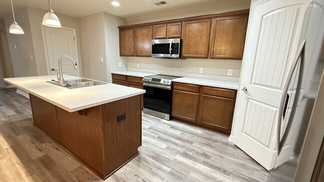 Building Photo - 1813 Clayton Cove Dr NW