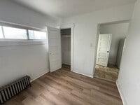 Building Photo - 1 bedroom, 1 bathroom Apartment! JULY 2026!