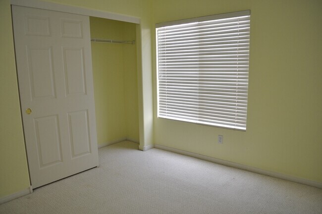 Building Photo - Lovely Single Story Home in Silverado Cany...