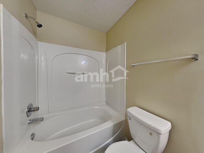 Building Photo - 574 Leaflet Ives Dr