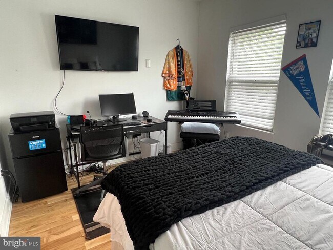 Building Photo - 1431 N 28th St