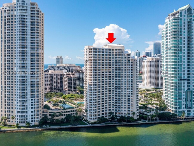 Building Photo - 888 Brickell Key Dr