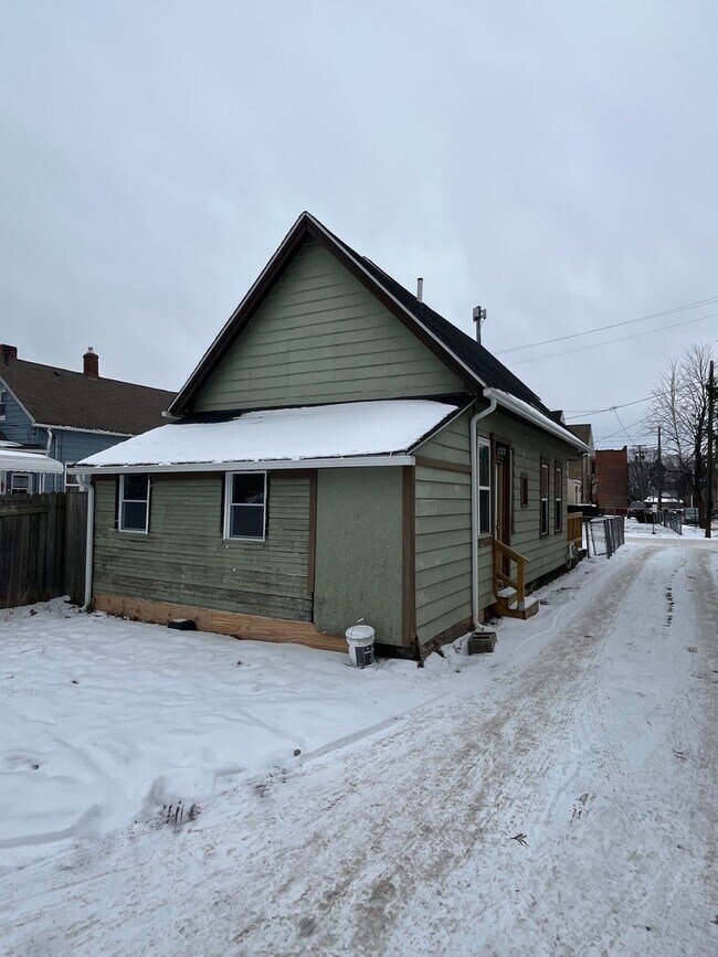 Building Photo - 3794 W 31st St