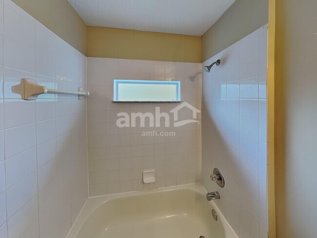 Building Photo - 1829 Keswick Rd