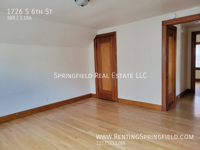 Building Photo - “Old School Cool” — 3 Bed with 3-Car Garage + Tons of Parking