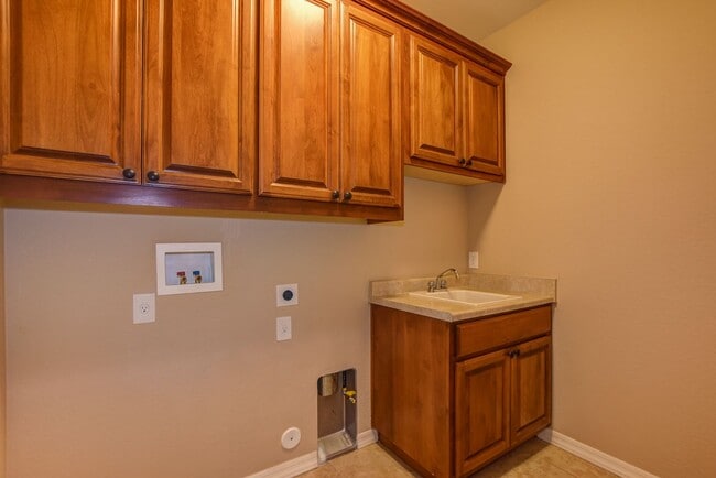 Building Photo - Beautiful home in Prescott