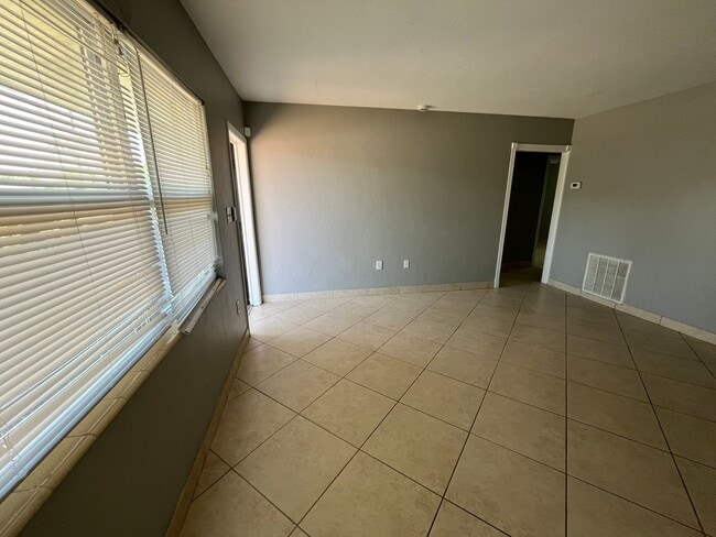 Building Photo - 2154 Inner Cass Cir