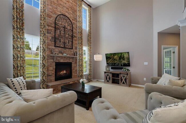 Building Photo - 22513 Castle Oak Rd