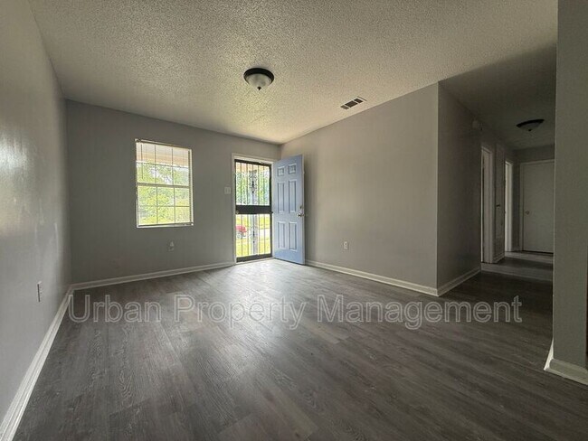 Building Photo - 3608 Hicky St