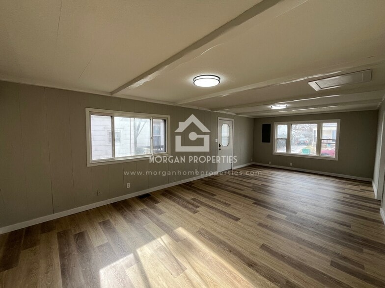 Building Photo - 324 Park Ave