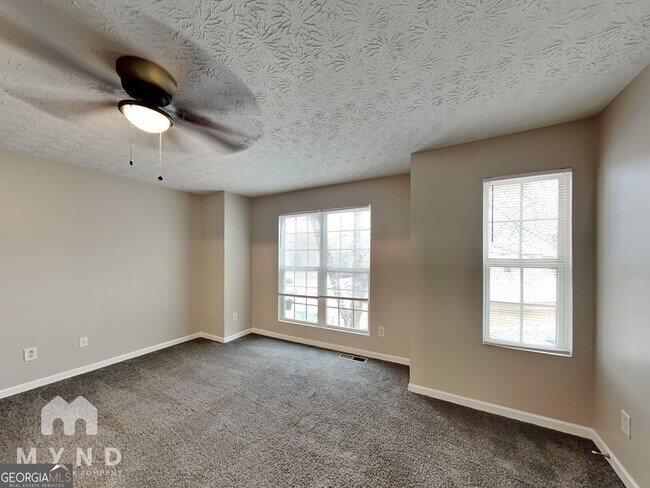 Building Photo - 1998 Grove Way