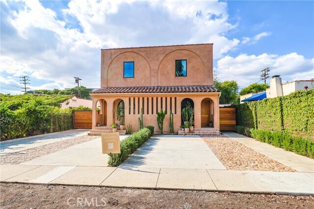 Primary Photo - 817 N Orange Grove Ave