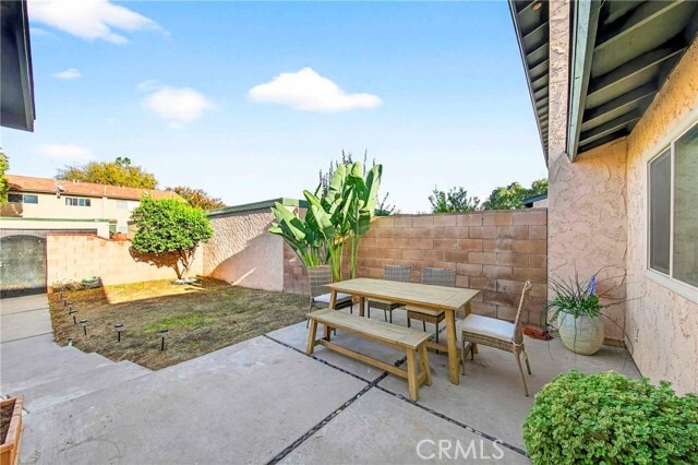 Building Photo - 5050 Brooklawn Pl