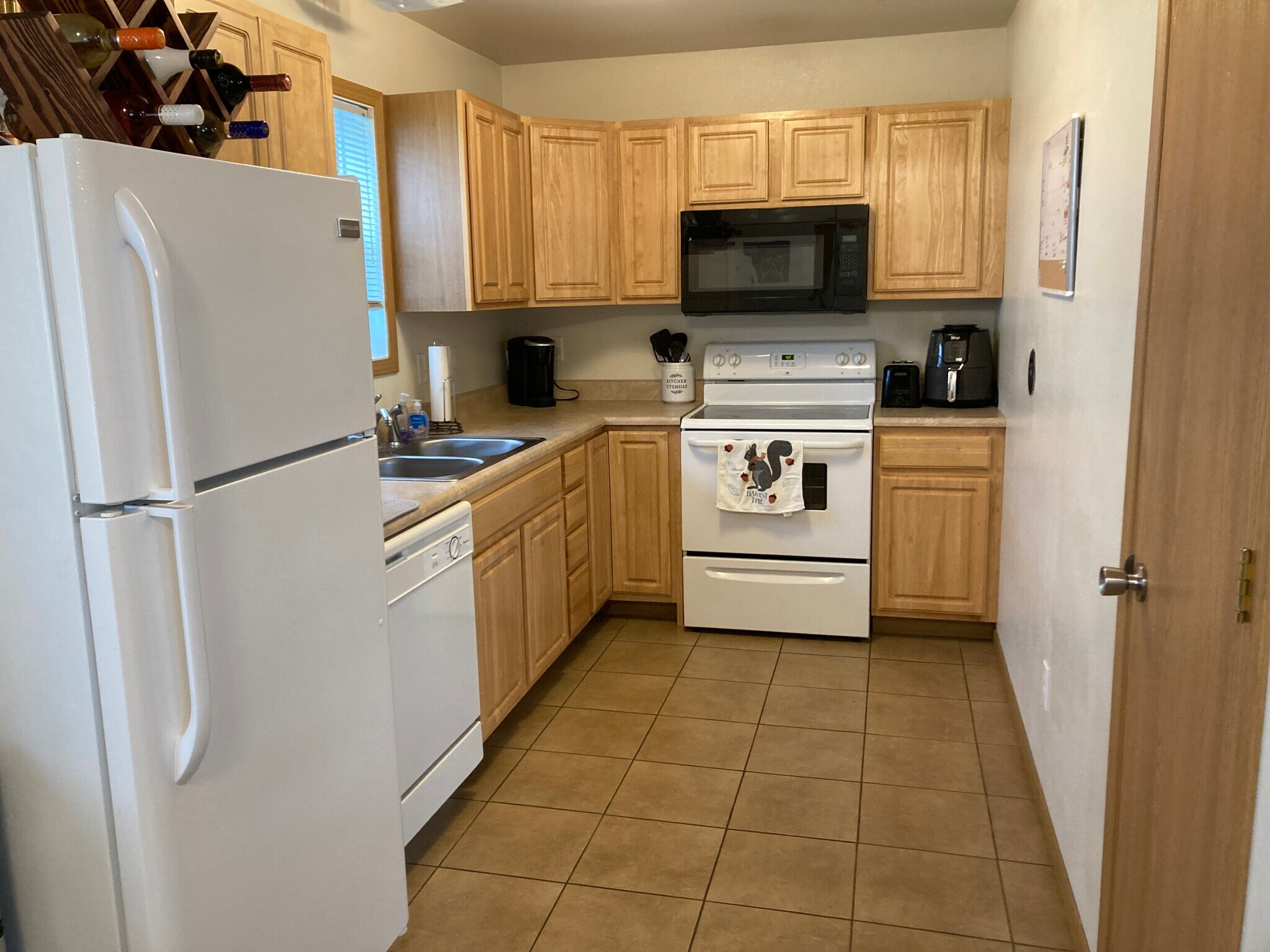 Building Photo - 1526 Starview Dr