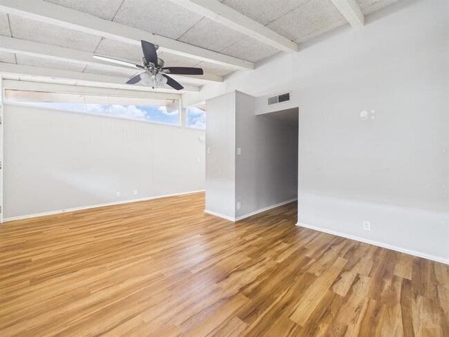 Building Photo - 2404 Longview St