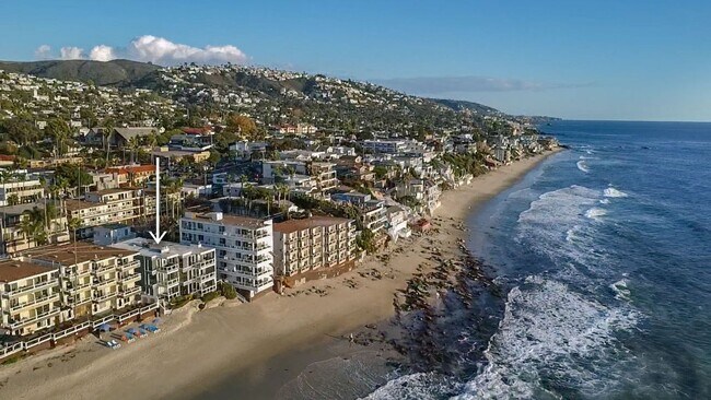 Building Photo - Stunning Ocean Front Oasis! 3 bedroom 2 bath condo with private steps to beach!