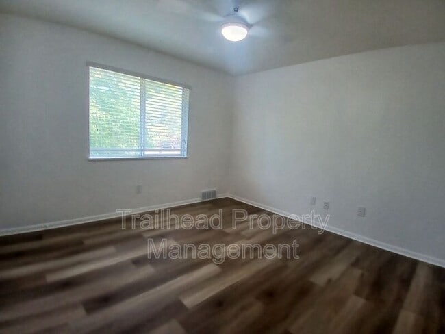 Building Photo - 7801 W 83rd St