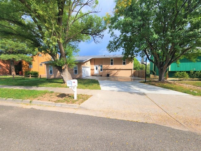 Building Photo - 1896 Camino Manzana