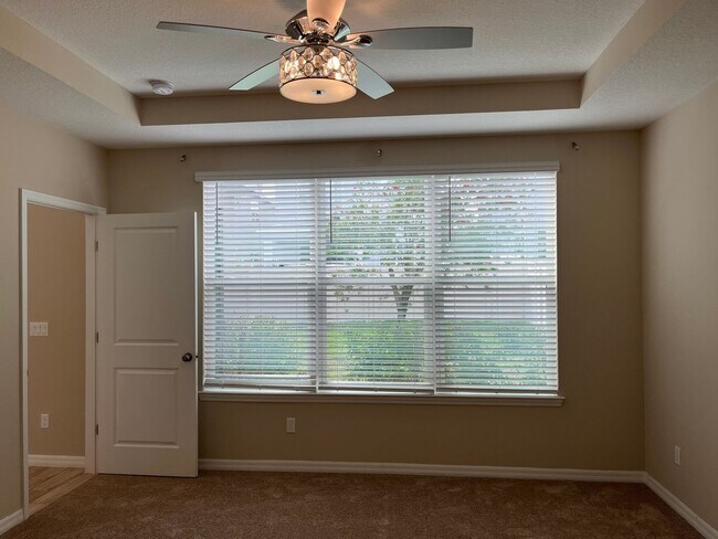 Building Photo - 2601 Pinnacle Ln