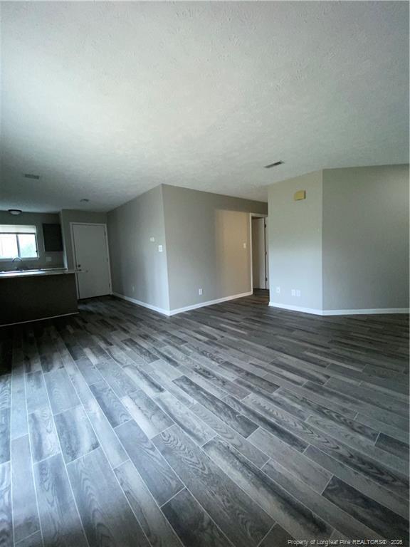 Building Photo - 927 Applewood Ln