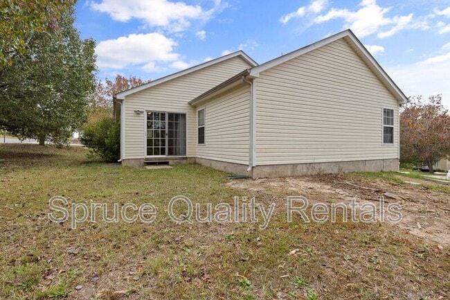 Building Photo - 3511 Thornwood Dr
