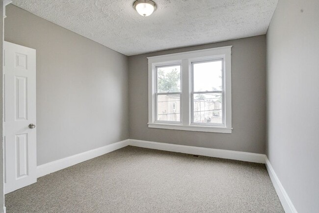 Building Photo - 2908 Oakley Ave