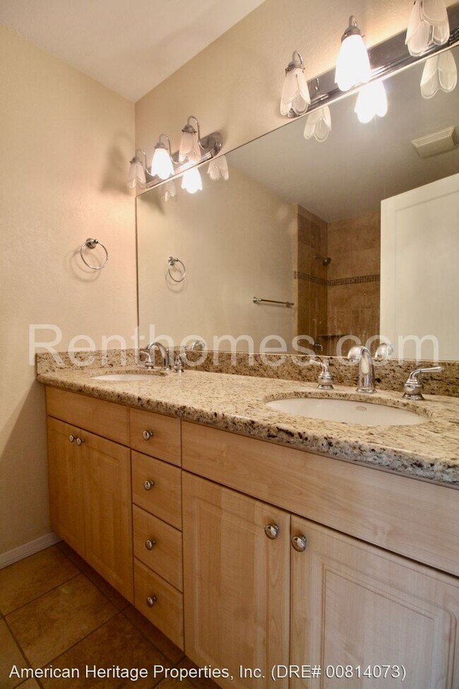 Building Photo - 4 br, 2 bath House - 3915 Broadlawn Street