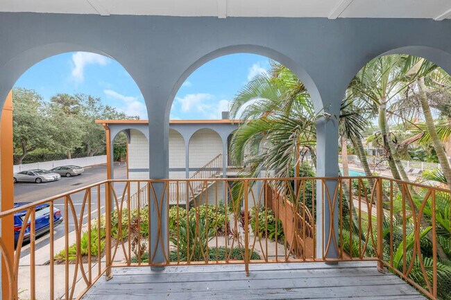 Building Photo - 4312 W Roland St