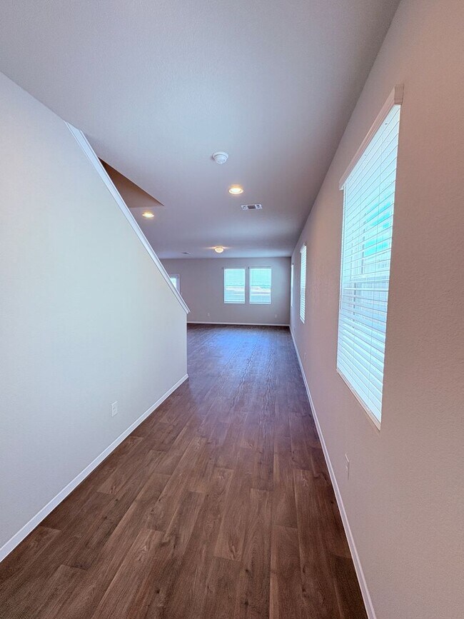 Building Photo - Brand New 4-Bedroom Home in Pflugerville –...