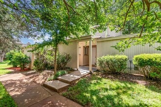 Building Photo - 8005 Horse Chestnut Ln