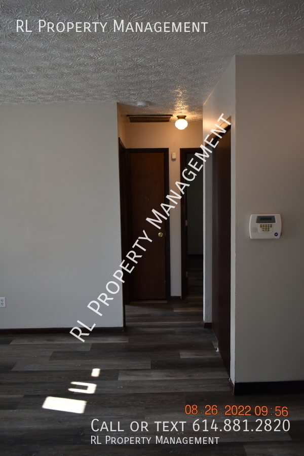 Building Photo - WAIVED APPLICATION FEE (WITH APPROVED APPL...