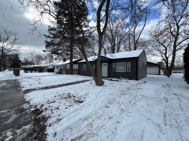 Building Photo - 16752 Artesian Ave