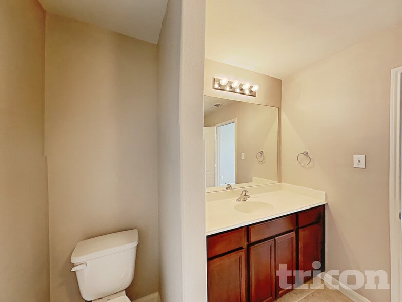 Building Photo - 108 Rushmore Ln