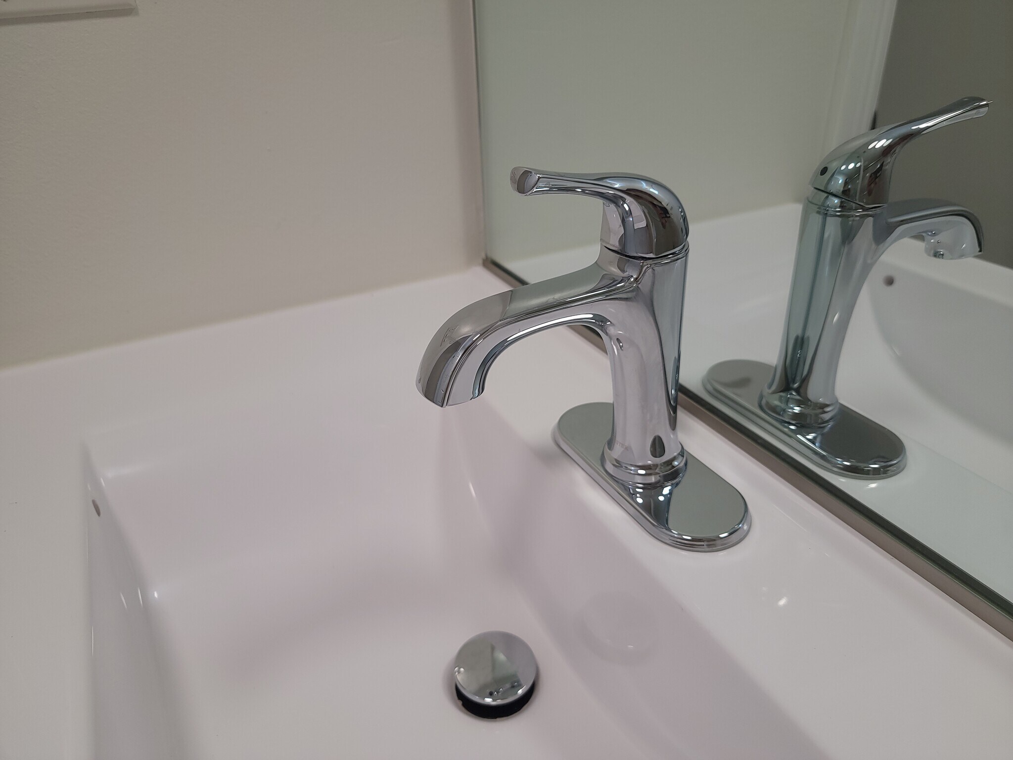 Building Photo - 1719 W 39th Pl