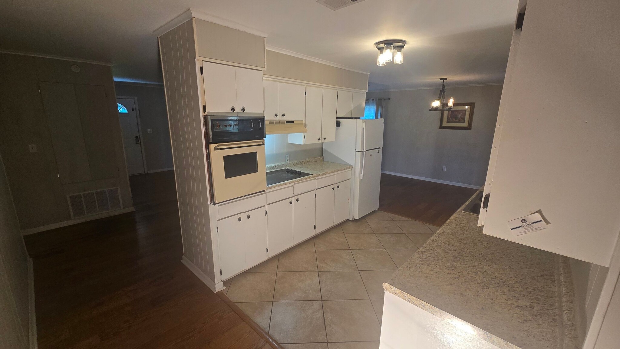 Kitchen - 868 steiner rd