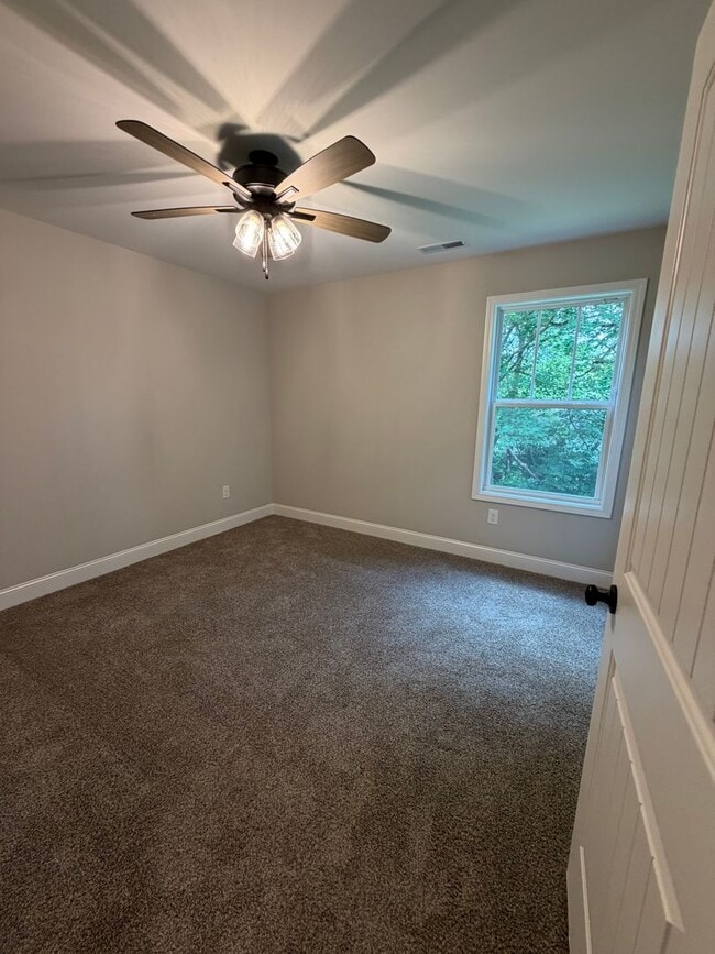 Building Photo - 1713 Golf Club Ln NW