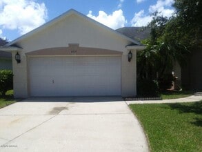 Building Photo - 6517 Shahab Ln