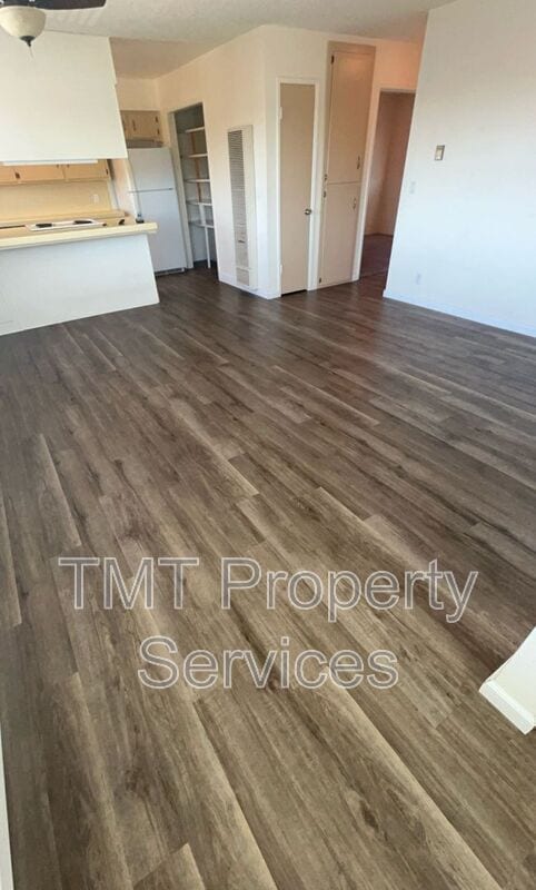 Building Photo - 2170 Seaview Ave