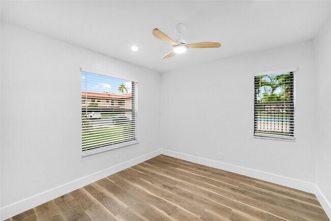 Building Photo - 21905 Lake Forest Cir