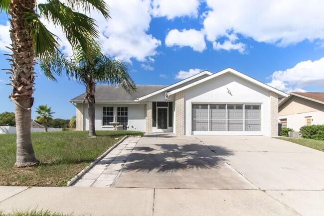 Building Photo - Hudson Pool Home for Lease