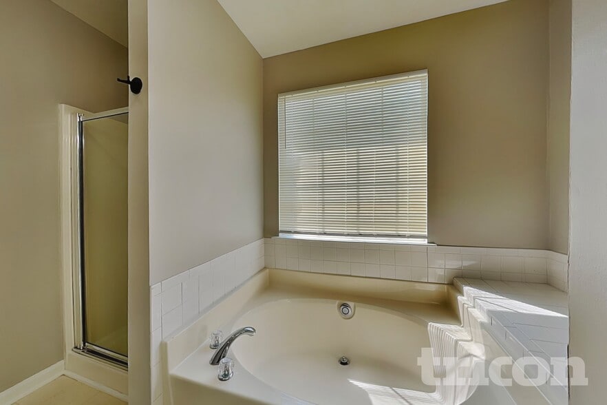 Building Photo - 4159 Eagle Nest Dr