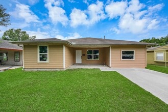Building Photo - 608 Trinity